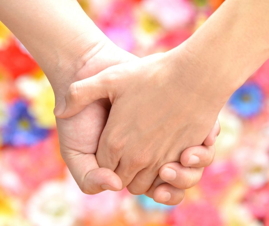 Hand in Hand Hand in Hand